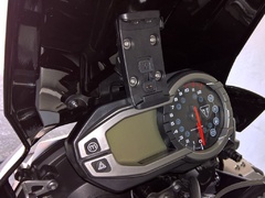 Zumo 395LM mit SW-Motech GPS-Kit Cockpit
